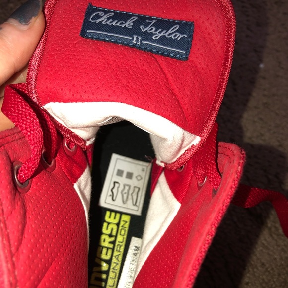 Red Chuck Taylor 2 high top Converse ❤️ - Picture 3 of 3